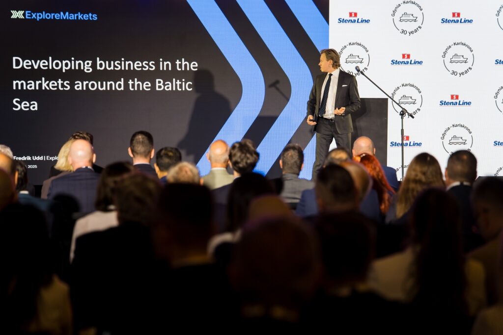 Fredrik Udd presenting "Sectors with Strong Momentum for Business Development" at the Stena Line Event